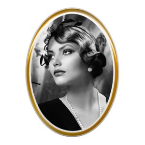 zdjęcie czarno białe złoty pasek