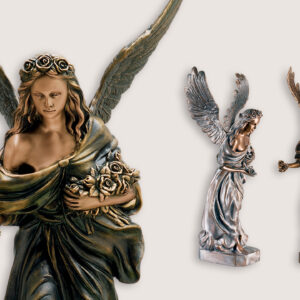 Anioł z brązu z kwiatami